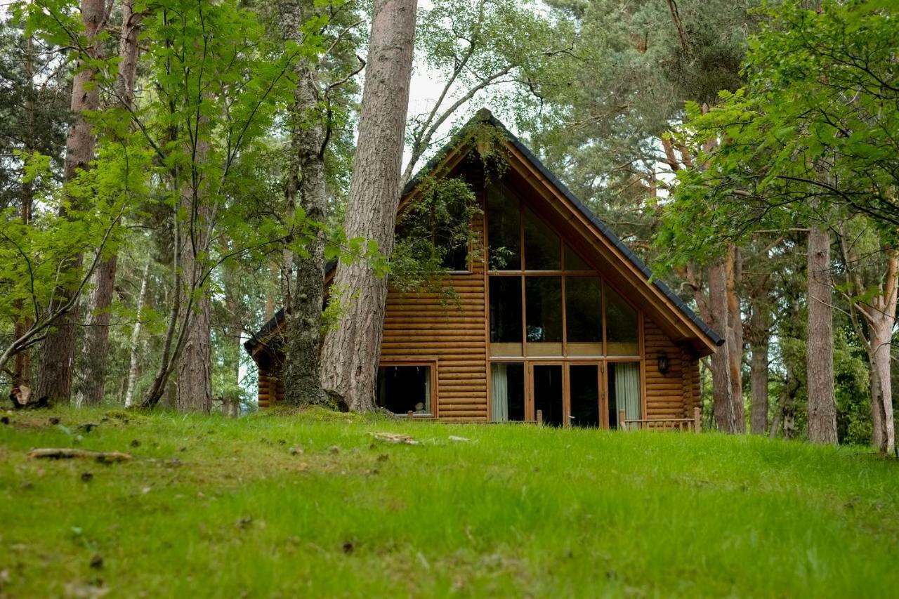 Macdonald Woodland Lodges At Macdonald Aviemore Resort Exteriör bild
